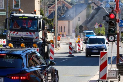 Autofahrer, die durch Zschorlau fahren, müssen aktuell mit einer weiteren Ampel klar kommen.