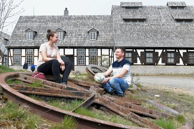 Die "Alte Elisabeth" am Fuchsmühlenweg in Freiberg zählt zu den viel besuchten Objekten im Welterbegebiet. Victoria Kühlemann, Doktorandin Geologie an der Bergakademie, und Paul Molder verbringen viel gemeinsame Freizeit auf der "Alten Elli". 