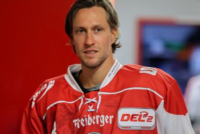 Eine schwere Halswirbelverletzung zwingt Dominic Walsh von den Eispiraten Crimmitschau zu einer Zwangspause.