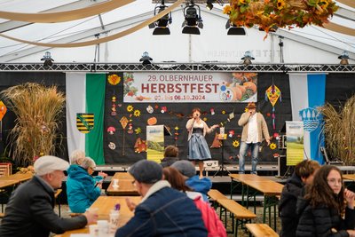 2024 sorgten zum Olbernhauer Herbstfest „De Haamitleit“ für Stimmung. Auch dieses Jahr wird wieder viel geboten.
