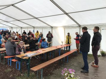 Kretschmer besuchte in Oberwiesenthal das Familienfest.