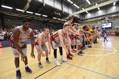 Vor Spielbeginn: Zweitliga-Basketballer der Niners Chemnitz