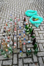 Etwa 40 Flaschen kamen zusammen.