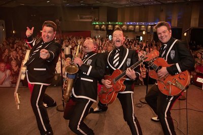 Die Musiker Konrad Schöpe, Henning Plankl, Krusdy van Friday und Roy J. Martin (von links) von den Firebirds sorgten beim Osterkonzert in der Festhalle Plauen für ausgelassene Stimmung. 