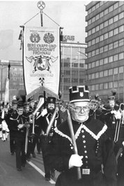 Blick zurück ins Jahr 1986. Auch damals fanden neben den Tagen der erzgebirgischen Folklore eine Bergparade statt.