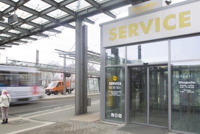 Der Service-Point der Plauener Straßenbahn am Tunnel.