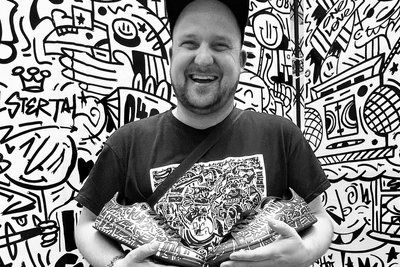 Felix Hülpüsch ist Street-Art-Künstler.