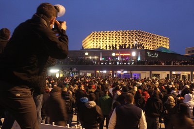 Spontanes Karfreitags-Konzert von Kraftklub 2012 auf dem Dach gegenüber des Marxkopf.