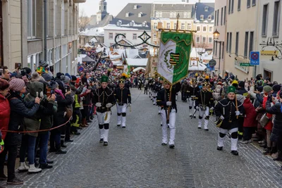 Die Bergparade in Annaberg-Buchholz bildet traditionell den Abschluss. In Chemnitz findet hingegen immer die erste Parade statt.