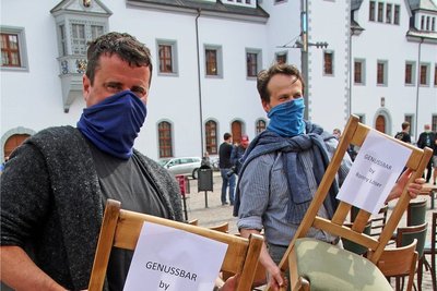 Ronny Löser (l.) und Karsten Schönfeld von der "Genussbar".
