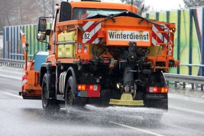 Dafür, dass der Winterdienst arbeiten kann, wird schon im Sommer vorgesorgt.