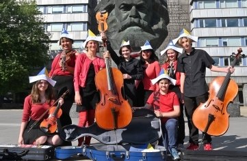 Die Mozartkinder wollen schon mal Lust aufs Konzert am Montagmachen. 