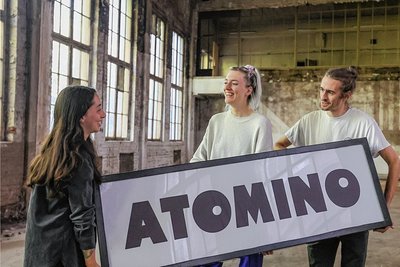 Noch einiges zu tun gibt es in der ehemaligen Lagerhalle. So muss die Fensterreihe komplett durch Schallschutzfenster ersetzt werden. Wann genau der Klub im Wirkbau eröffnet, ist darum nicht klar. An diesem Wochenende gibt es aber in anderen Räumen und draußen Konzerte, Lesung, Ausstellung. 