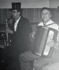 Volker Schlott (l.) mit seinem Musiklehrer Manfred Ebert.