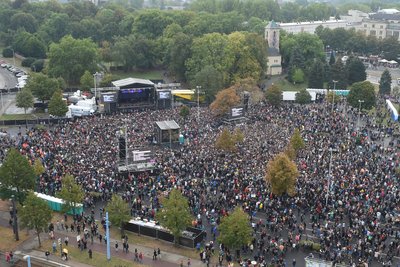 Menschenmassen beim „#wirsindmehr“-Konzert.