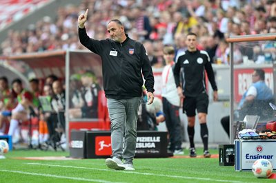Heidenheim-Coach Frank Schmidt bastelt weiter am Wunder. 