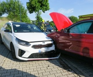 Schaden in Höhe von 45.000 Euro entstand bei der Kollision am Dienstag in Schneeberg.