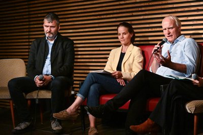 Suchen nach Lösungen für bezahlbare Wärme: Mirko Bodach (Westsächsische Hochschule Zwickau), Barbara Metz (Deutsche Umwelthilfe) und Bernhard Herrmann (Bündnis 90/Grüne, von links).