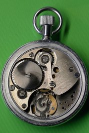 Eine 1961 zusammengebaute Stoppuhr ist sein Meisterstück.
