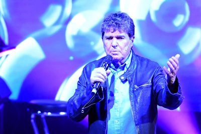Frank Schöbel hat jüngst deutliche Kritik an Radiostationen geübt und gemutmaßt: „Manchmal habe ich die Vermutung, dass mancher darauf wartet, dass wir endlich tot sind.“