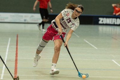 In der Saison 2025/26 spielten die Frauen der Floorfighters um Charlotte Michler (hier beim Spiel in Bonn im März) erstmals in der Bundesliga mit.