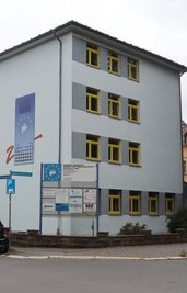 Das Business and Innovation Center mit seinen Standorten an der Lessingstraße in Zwickau (Foto) sowie in Stenn kann mehrheitlich an die Stadt übergehen. 