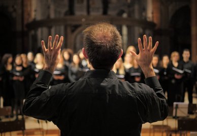 Weihnachtslieder erklingen derzeit überall, "Macht hoch die Tür" existiert bereits seit 400 Jahren.
