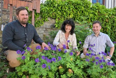 Kai Werner, Geschäftsführer des Landschaftspflegeverbandes Westerzgebirge, Heidi Schmidt und Robert Bartz.