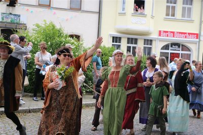 Historische Bilder steuerte der Schlossförderverein bei.