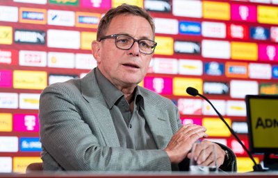 Österreichs Nationaltrainer Ralf Rangnick hat einem Bericht zufolge der AC Mailand abgesagt. (Archivbild)