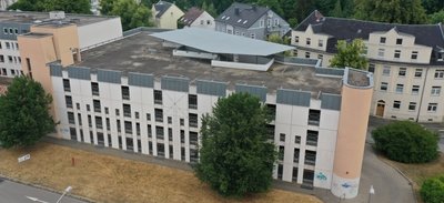 Die allermeisten Stellflächen im Parkhaus an der Ecke Pölbitzer/Brückenstraße in Zwickau sind verwaist. 