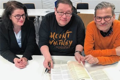 FCM-Personalchefin Ulrike Riedel (von links) sowie Michael Scholz und Dr. Frank Wehrmeister vom BSZ "Julius Weisbach" in Freiberg ziehen an einem Strang.