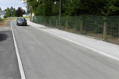Die Baukosten belaufen sich auf 430.000 Euro mit 50-prozentiger Förderung aus dem Straßenbauprogramm des Vogtlandkreises.