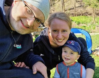 Ralf Jacob will mit seiner Frau Michaela seinen Sohn Konstantin aufwachsen sehen. Der erneut an Leukämie erkrankte Familienvater braucht dringend eine Stammzellenspende, um gesund zu werden. 