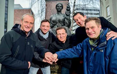 Jörg Stingl und seine Mitstreiter Oliver Hellmich, Frank Nebel, Stev Theloke und Frank Riedel (v. l.) sind für das neue Abenteuer bereit.