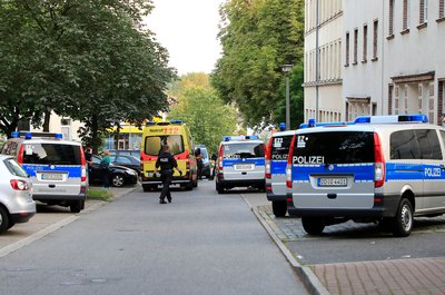 Mit mehreren Fahrzeugen war die Polizei auf dem Chemnitzer Sonnenberg am Dienstagabend wegen einer Schlägerei im Einsatz.