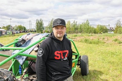 Organisator Dominic Würfel sieht zu gerne dabei zu, wie sich die Autos kaputt fahren. Selbst ein Rennen ist er noch nie gefahren. 