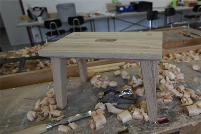 Im Workshop mit Stefan Heinz ist eine Hitsche gebaut worden.