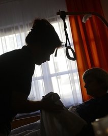 Viele offene Arbeitstellen gibt es etwa im Gesundheitswesen. 