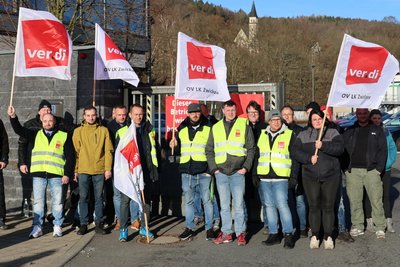 Auch die Mitarbeiter des Regionalverkehrs Erzgebirge (RVE) am Standort Aue legten am Freitagfrüh die Arbeit nieder.
