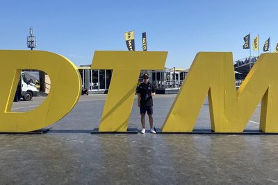 Wahnsinnsgefühl: Im Rahmenprogramm der DTM-Serie sitzt auch Maxim Felix Dacher dieses Jahr hinter dem Steuer.
