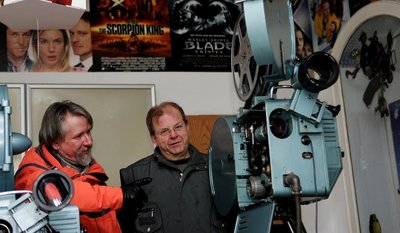 
              <p class="artikelinhalt">Wolfram Christ (links) und der ehemalige Betreiber Klaus Mehlhorn wollen das Union-Filmtheater zum Programmkino machen.</p>
            