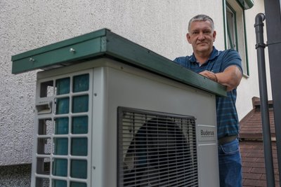 Die Wärmepumpe wurde vor zwei Jahren installiert.