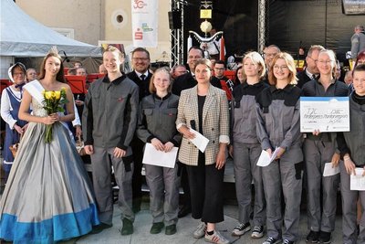Ausgezeichnete Mimen: Im Innenhof Schloss Freudenstein erhielt der Theaterjugendclub des mittelsächsischen Theaters beim Welterbe-Konzert Anfang Juni den Förderpreis Montanregion. 