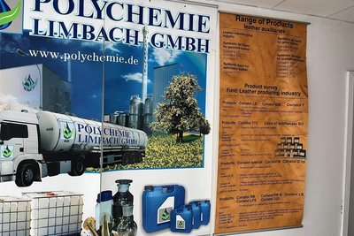 Der Eingang von Chemph ist die Historie der Polychemie zu lesen. 1943 war der Chemiebetrieb gegründet worden.