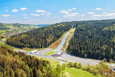 Die Vogtland-Arena ist immer wieder ein imposanter Anblick.