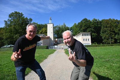 Rückblick ins Jahr 2021: Hendrik Matthes und Thomas Lang (r.) vor der Premiere auf der Küchwaldbühne.