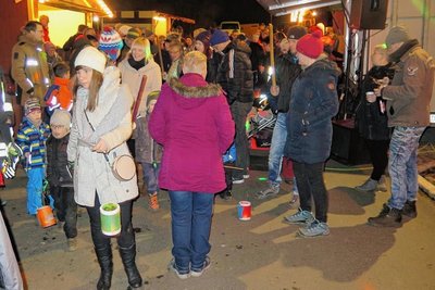 Ein Lampionumzug für Kinder findet am Samstag beim Winterfeuer in Lauterbach statt.