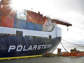  
          Das deutsche Eisbrecher- und Forschungsschiff «Polarstern» in einem Hafen in Norwegen.