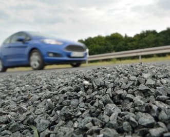 Sechs Straßen sollen in Glauchau mit Hilfe von Splitt behandelt werden. 